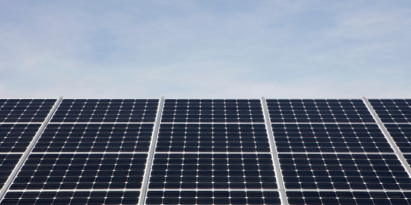 Comprar / Vender Casas Unifamiliares y Chalets en Parla · con Placas Solares