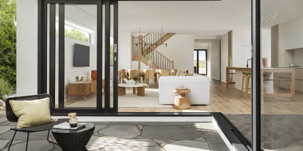 Comprar / Vender Casas Unifamiliares y Chalets en Parla · con Ventanas Insonorizadas y Aislantes