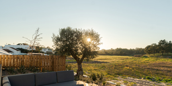 Comprar / Vender Casas Unifamiliares y Chalets en Parla · con Jardín