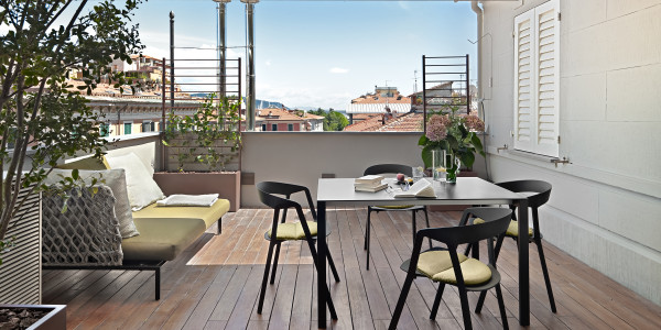 Comprar / Vender Pisos y Plantas Bajas en Parla · con Terraza