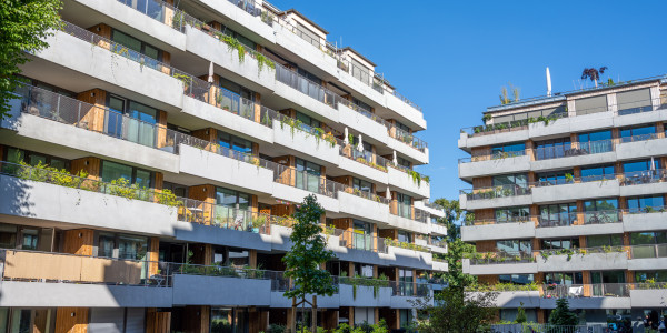 Compraventa de Inmuebles en Parla · Pisos con Zona Comunitaria
